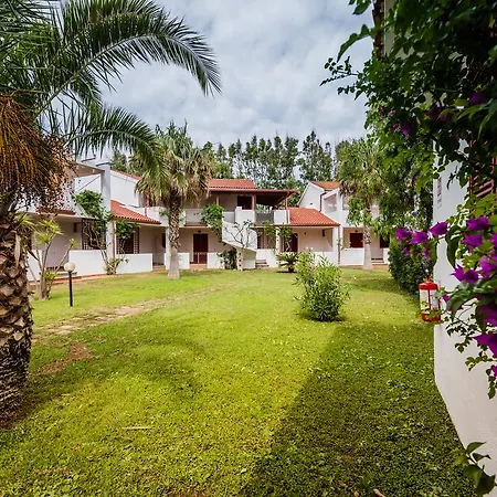 Holiday park Villaggio Punta Alice 3*