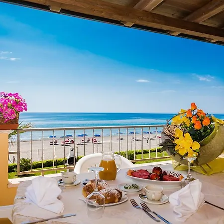 Villaggio Punta Alice 홀리데이파크 시로마리나