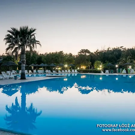 Villaggio Punta Alice 홀리데이파크 3*